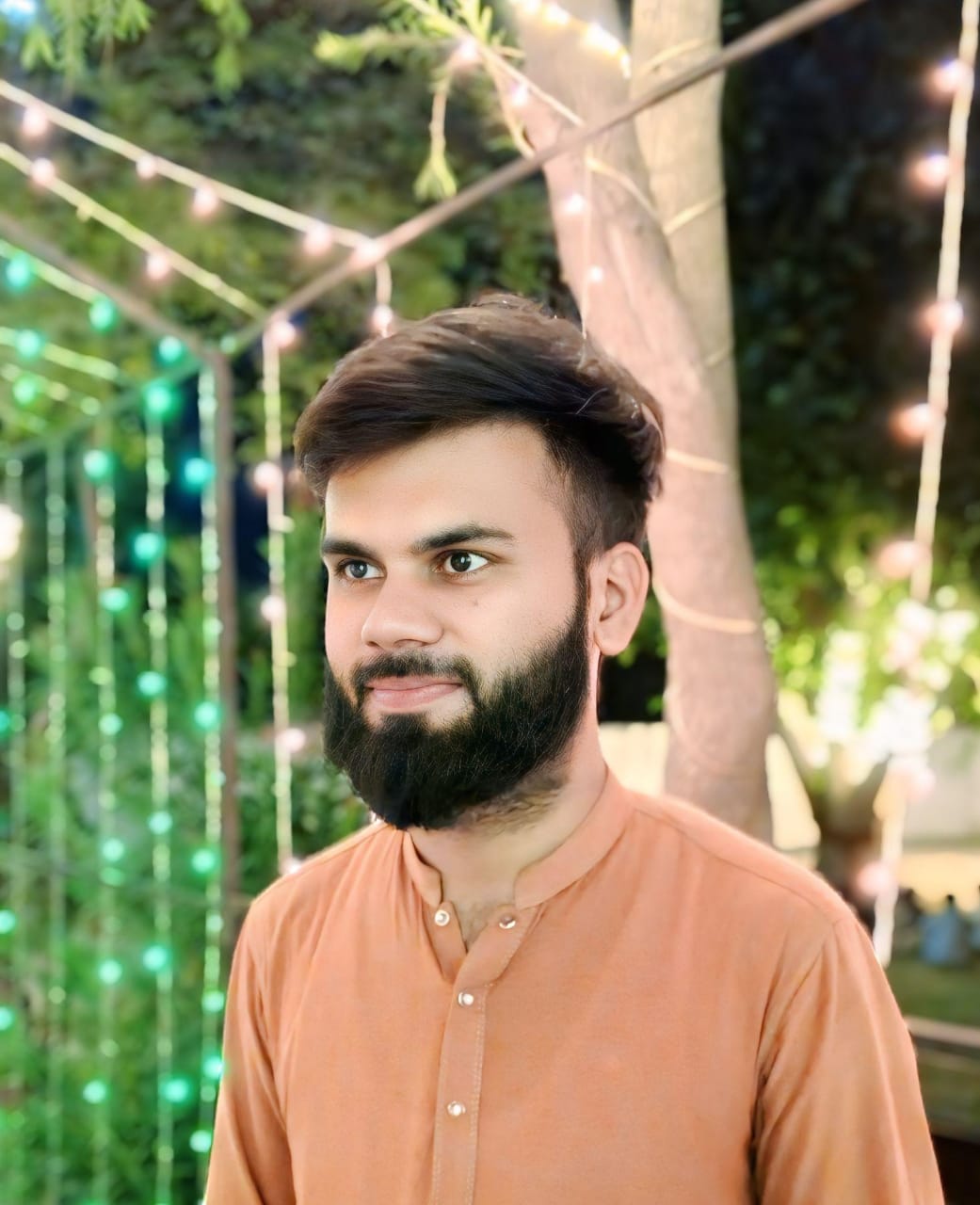 Usama Saddique - E-commerce Specialist